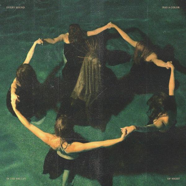 Albumhoes: Every Sound Has A Color In The Valley Of Night