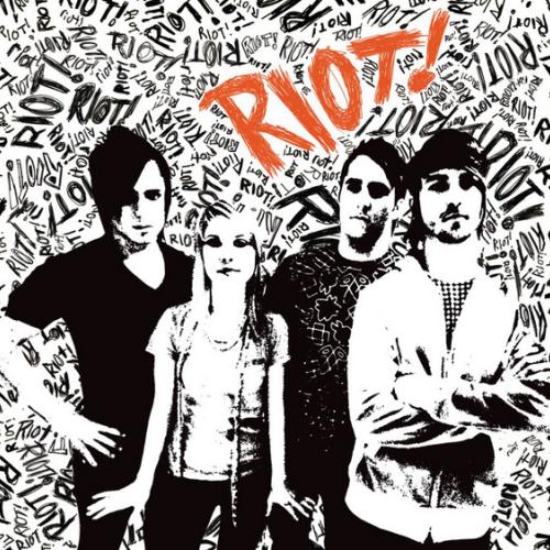 Albumhoes: Riot! van Paramore
