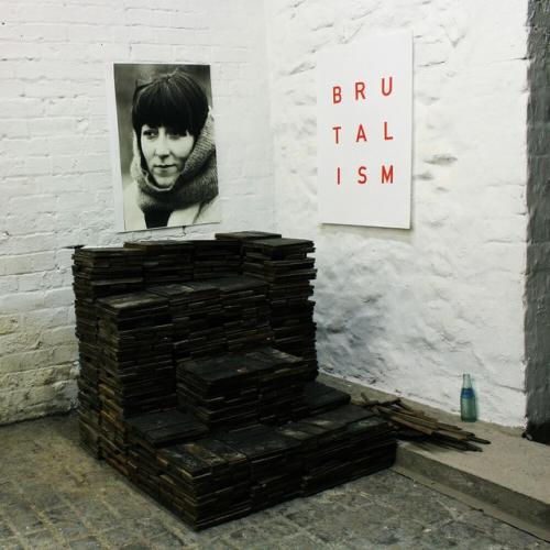 Albumhoes: Brutalism van IDLES